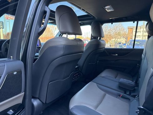 Certified 2025 Lexus LX 700h Overtrail image 19