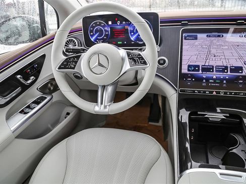 Used 2024 Mercedes-Benz EQE 350+ 4MATIC Sedan image 17