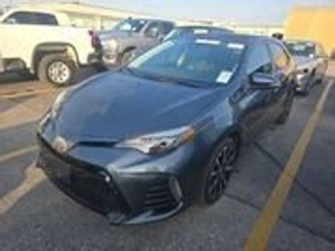 Used 2019 Toyota Corolla SE image 3