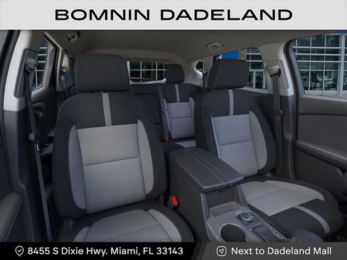 New 2025 Chevrolet Blazer LT image 17