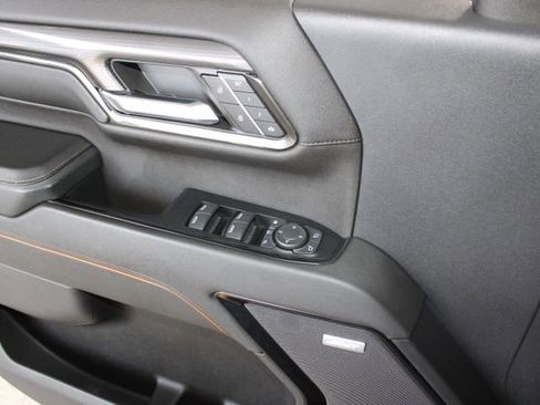 Used 2024 GMC Sierra 2500 AT4 w/ AT4 Premium Plus Package image 26