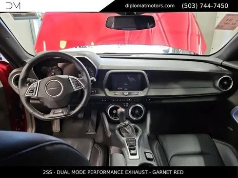Used 2016 Chevrolet Camaro SS RWD image 7