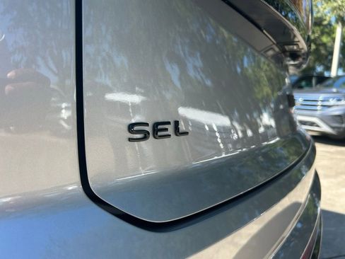 New 2026 Volkswagen Atlas Cross Sport SEL R-Line image 27