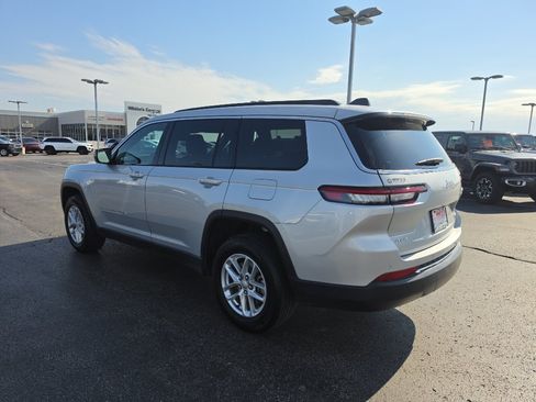 Used 2025 Jeep Grand Cherokee L Laredo w/ Luxury Tech Group I AWD/4WD image 7