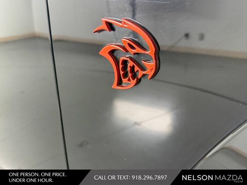 Used 2018 Dodge Challenger SRT Hellcat RWD image 15