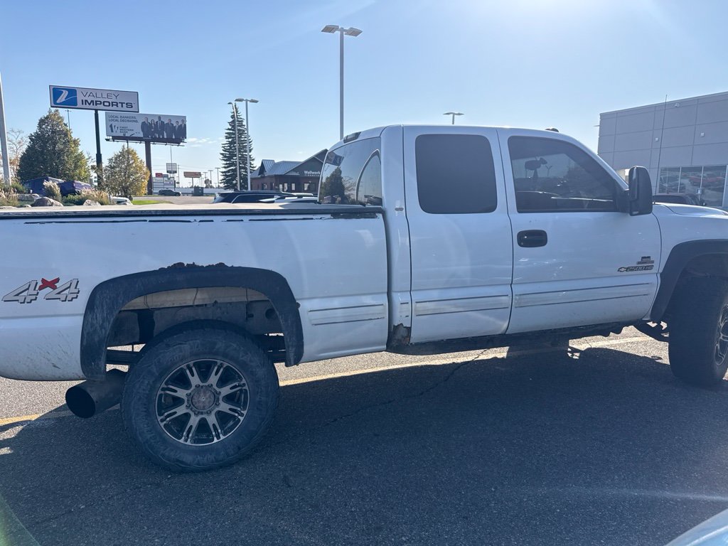 Used 2002 Chevrolet Silverado 2500 LS w/ Electrical Convenience Pkg AWD/4WD image 8