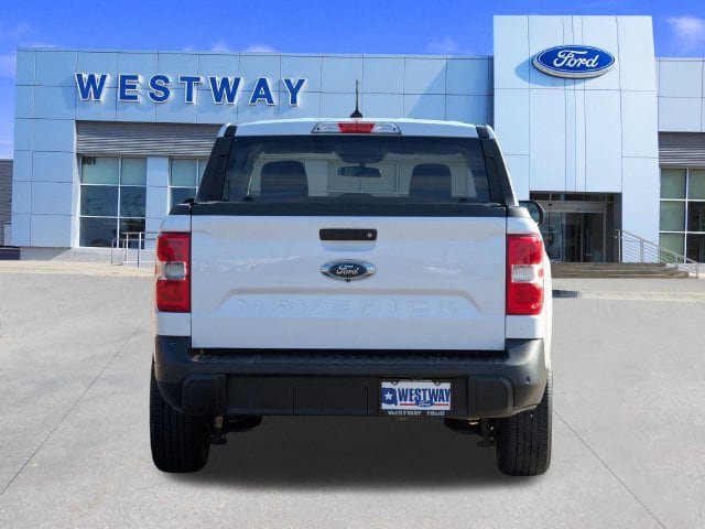 Used 2022 Ford Maverick XL FWD image 4