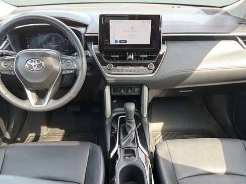Used 2024 Toyota Corolla Cross XLE w/ Convenience Package AWD/4WD image 11
