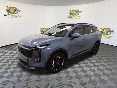 Used 2026 Kia Sportage EX w/ EX Panoramic Sunroof Package image 4