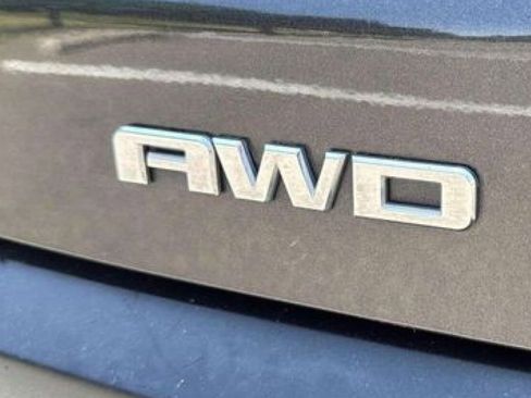 Used 2017 GMC Acadia SLT image 19