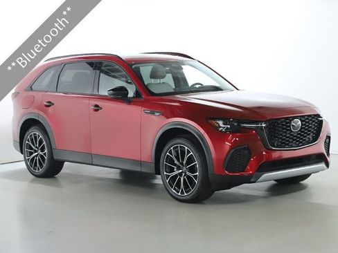 Certified 2025 MAZDA CX-70 Plug-In Hybrid w/ Premium Pkg image 4