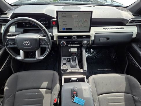 Used 2024 Toyota Tacoma TRD Off-Road AWD/4WD image 19