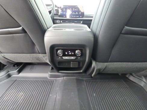 New 2026 Chevrolet Traverse RS w/ LPO, Floor Liner Package image 29