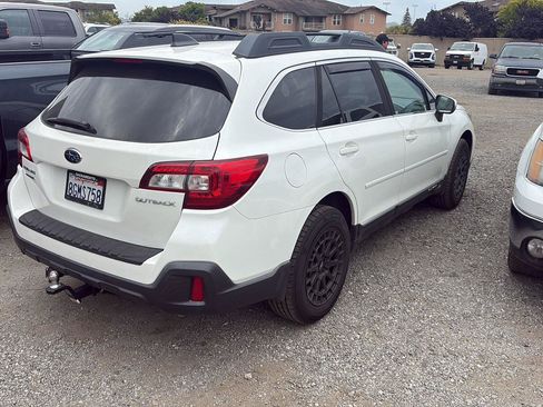Used 2019 Subaru Outback 2.5i Premium w/ Popular Package #2 AWD/4WD image 5