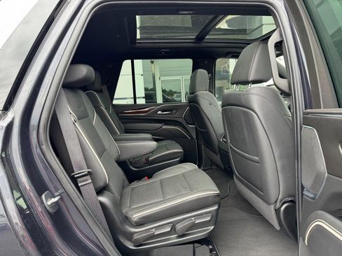 Used 2023 Cadillac Escalade Premium Luxury w/ Performance Package AWD/4WD image 13