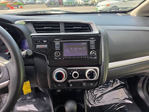 Used 2015 Honda Fit LX image 29