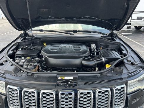 Used 2018 Jeep Grand Cherokee Overland AWD/4WD image 52