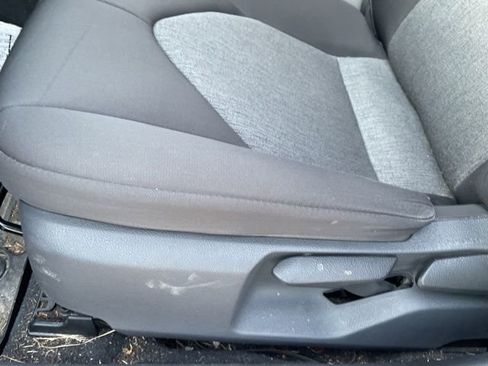 Used 2019 Toyota Camry L image 7