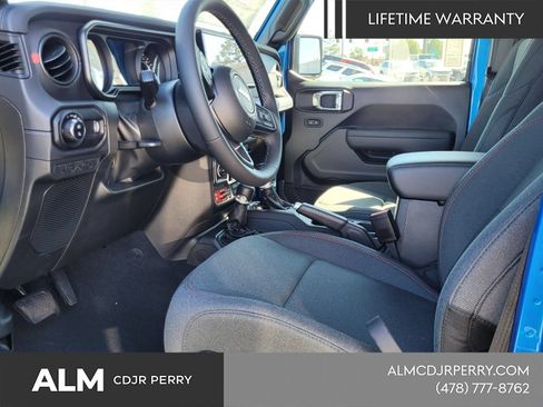 New 2025 Jeep Gladiator Rubicon AWD/4WD image 3