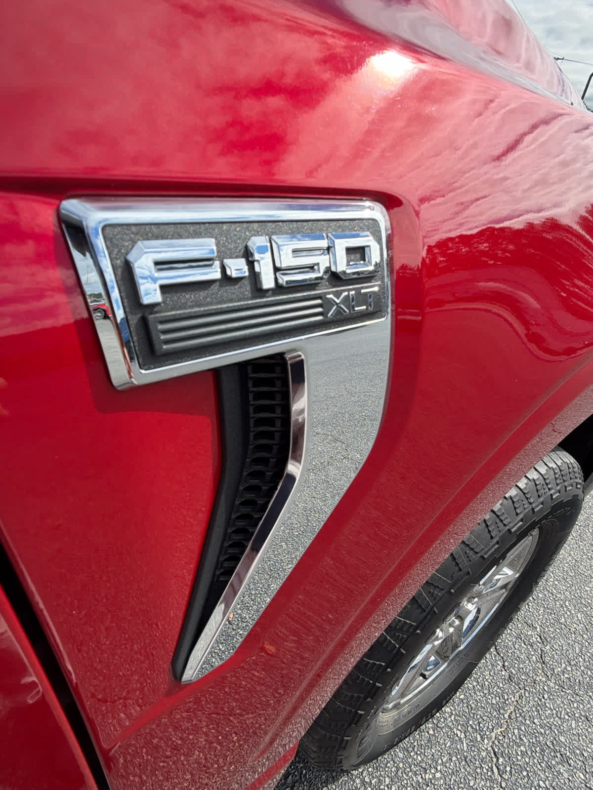 Certified 2024 Ford F150 XLT w/ FX4 Off-Road Package AWD/4WD image 31