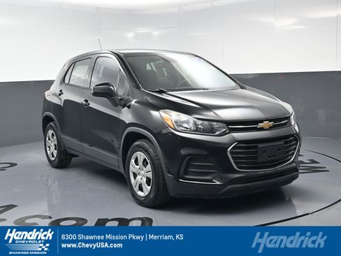 Used 2018 Chevrolet Trax LS image 1