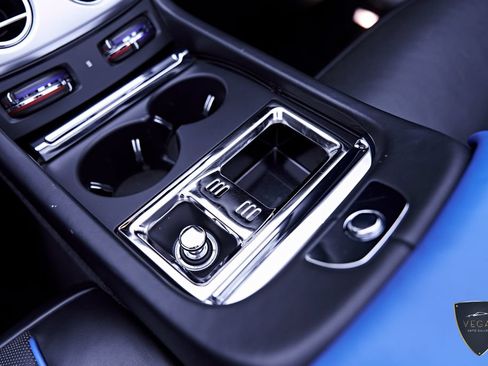 Used 2019 Rolls-Royce Dawn RWD image 67