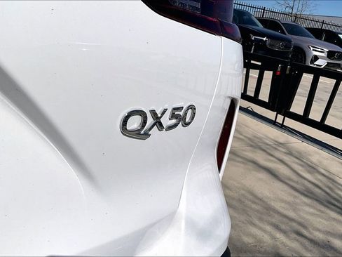 Used 2021 INFINITI QX50 Luxe image 39