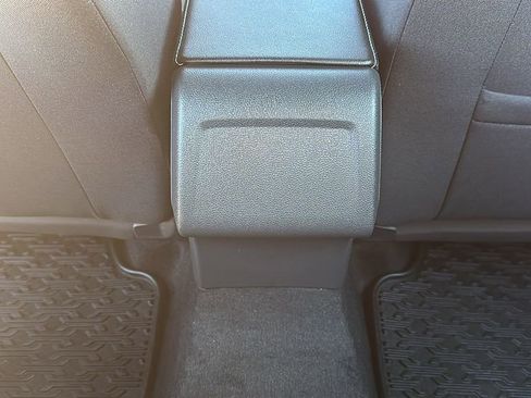 Used 2025 Volkswagen Jetta Sport image 30