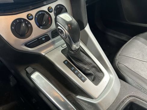 Used 2013 Ford Focus SE FWD image 27