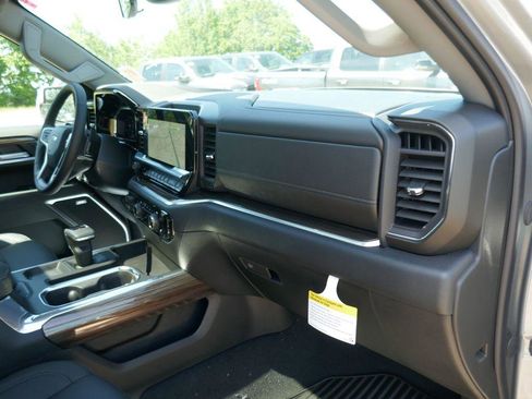 New 2026 Chevrolet Silverado 1500 RST w/ Convenience Package II AWD/4WD image 10