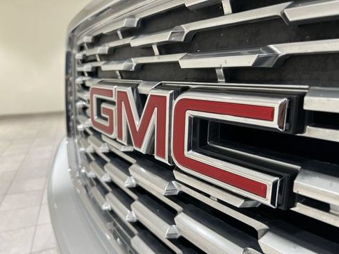 Used 2020 GMC Yukon XL Denali w/ Open Road Package RWD image 30