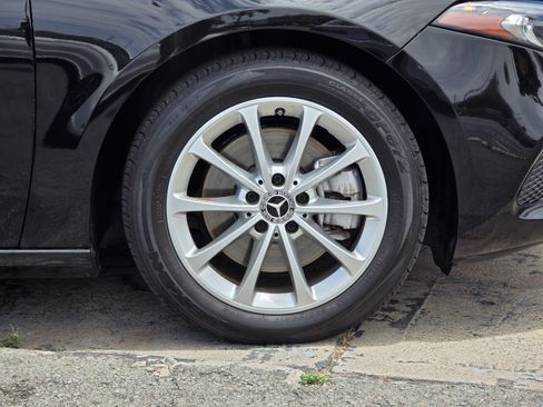 Used 2019 Mercedes-Benz A 220 w/ Premium Package image 8