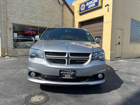 Used 2017 Dodge Grand Caravan GT image 6