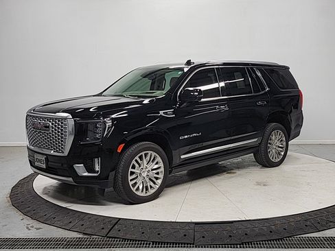 Used 2023 GMC Yukon Denali w/ LPO, Floor Liner Package AWD/4WD image 3