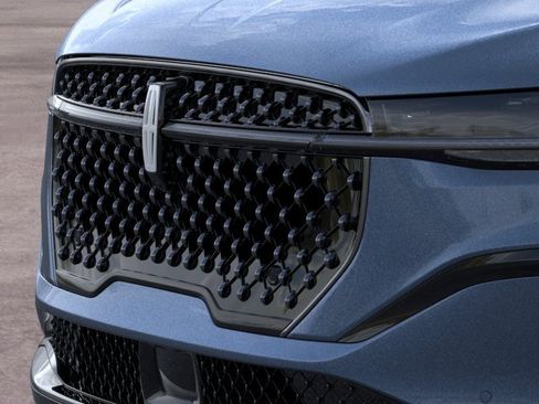 New 2026 Lincoln Nautilus Reserve AWD/4WD image 17