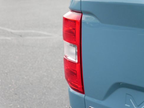 Used 2022 Ford Maverick XL image 17