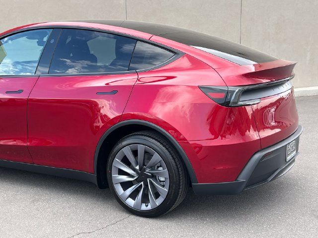 Used 2026 Tesla Model Y Long Range AWD/4WD image 7