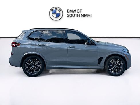 Used 2024 BMW X5 M60i image 8