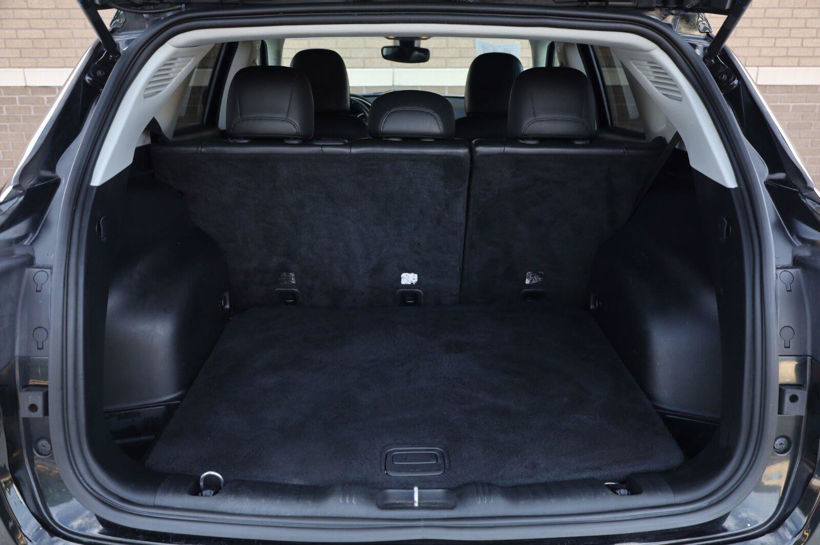 Used 2019 Jeep Compass Latitude FWD image 12