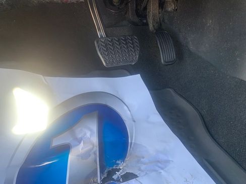 Used 2025 Toyota Corolla LE image 16