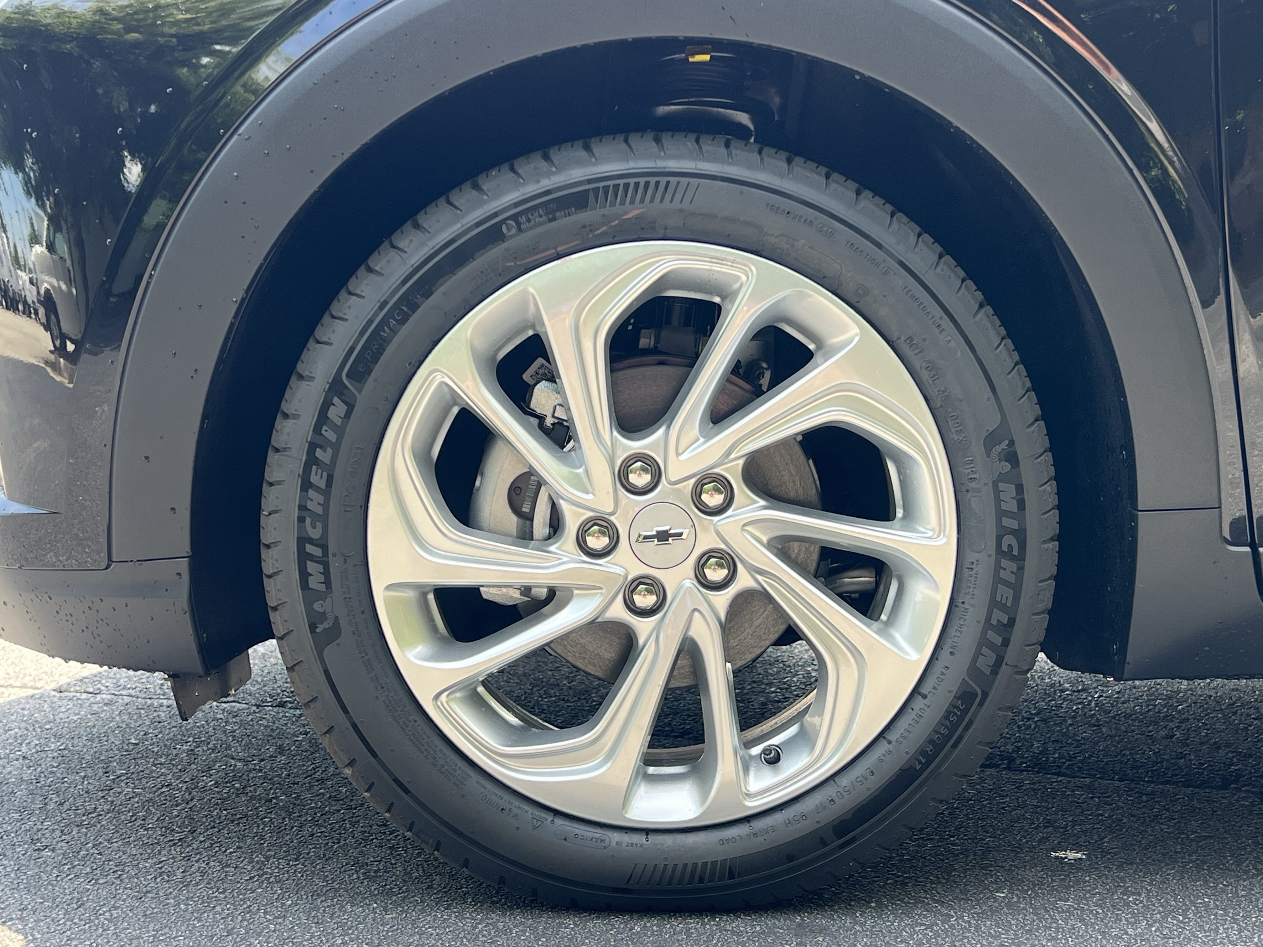 New 2027 Chevrolet Bolt LT w/ Comfort Package FWD image 35