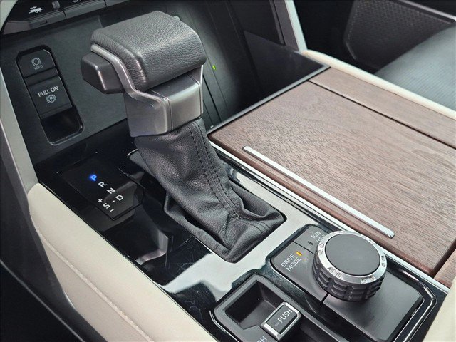 Used 2024 Toyota Sequoia Capstone AWD/4WD image 18