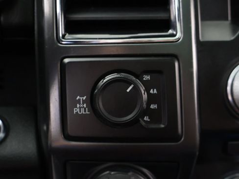 Used 2018 Ford F150 Lariat w/ Equipment Group 502A Luxury AWD/4WD image 44