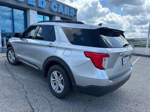 Used 2021 Ford Explorer XLT AWD/4WD image 6