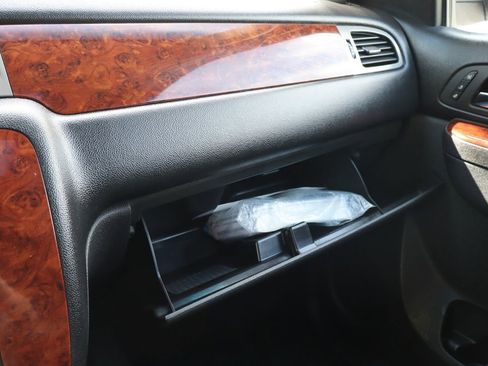 Used 2013 Chevrolet Tahoe LTZ image 38