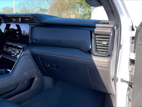 Certified 2024 GMC Sierra 2500 AT4 w/ AT4 Premium Plus Package image 19