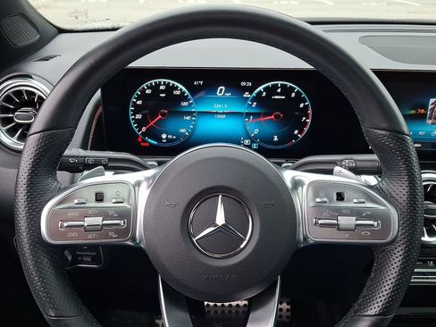 Certified 2023 Mercedes-Benz GLB 250 4MATIC image 19