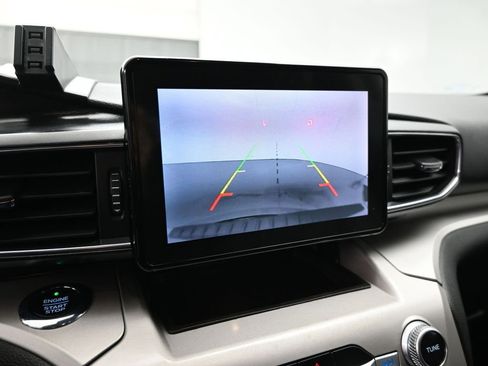 Certified 2021 Ford Explorer XLT image 15