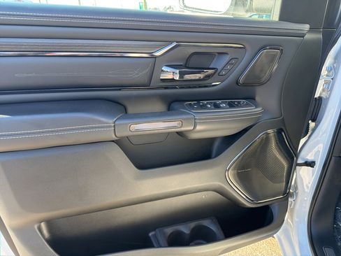 Used 2024 RAM 1500 Limited image 7