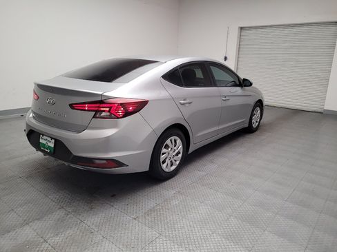 Used 2020 Hyundai Elantra SE FWD image 9